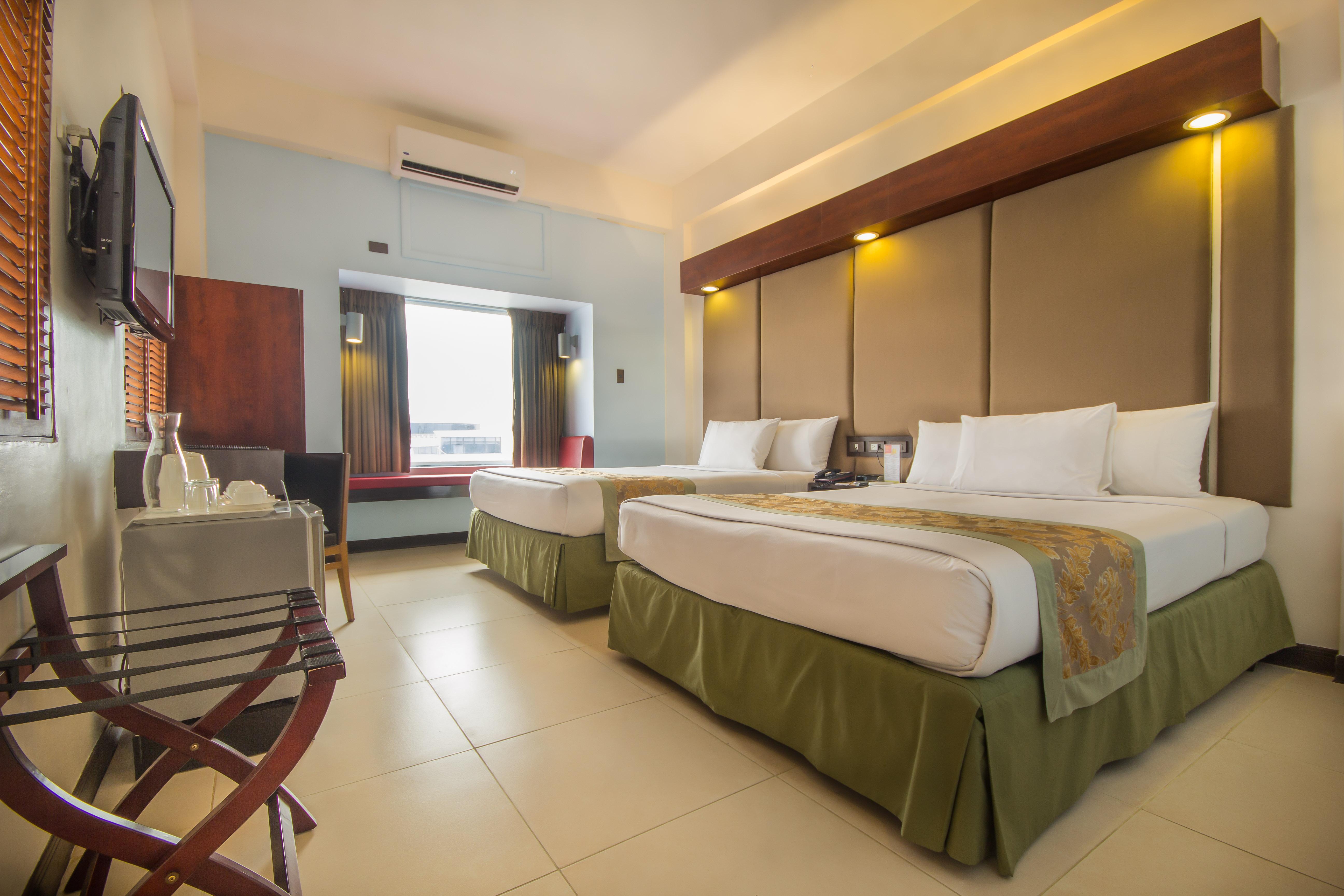 Microtel By Wyndham Mall Of Asia Pasay Exterior foto
