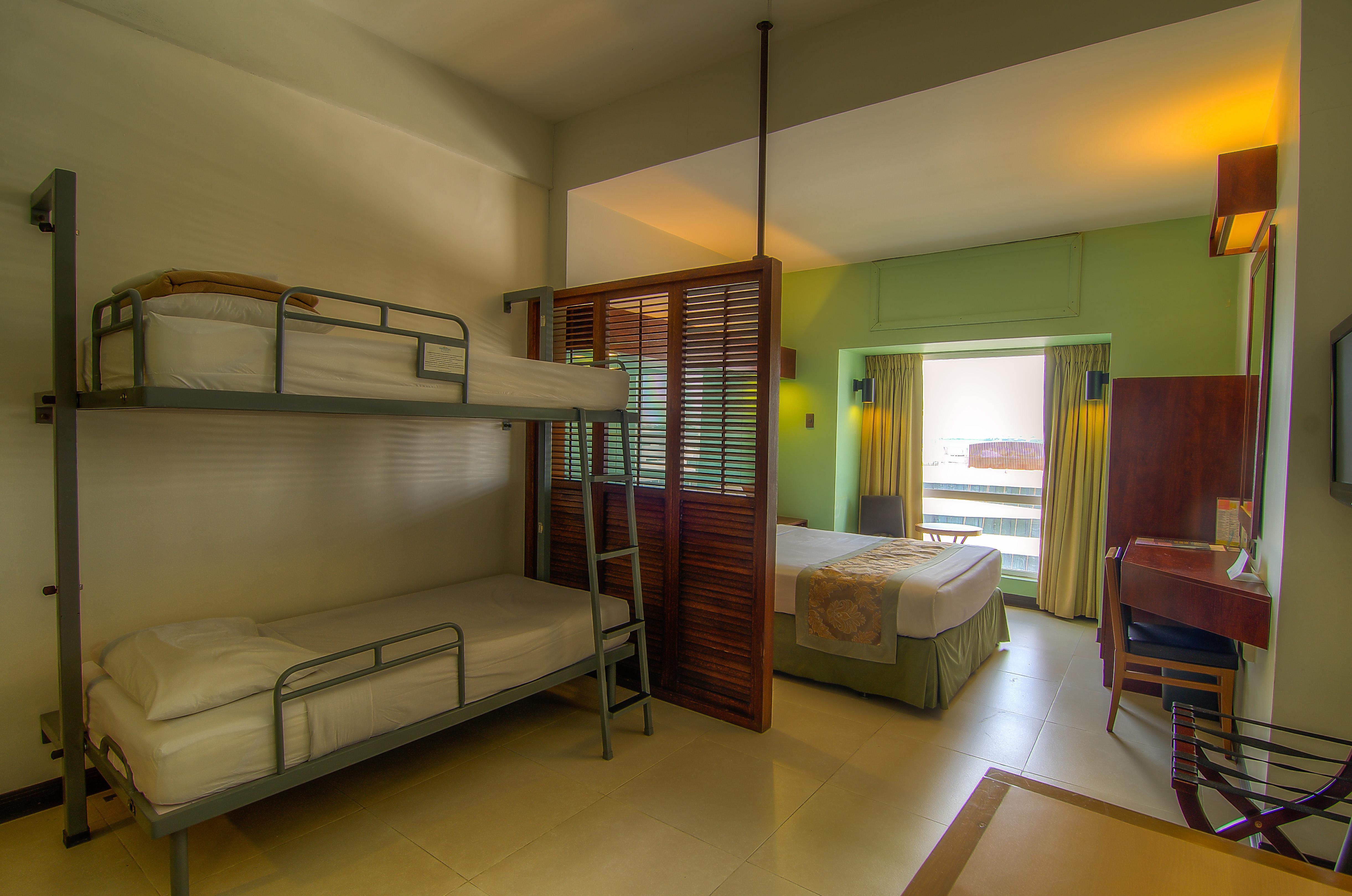 Microtel By Wyndham Mall Of Asia Pasay Exterior foto
