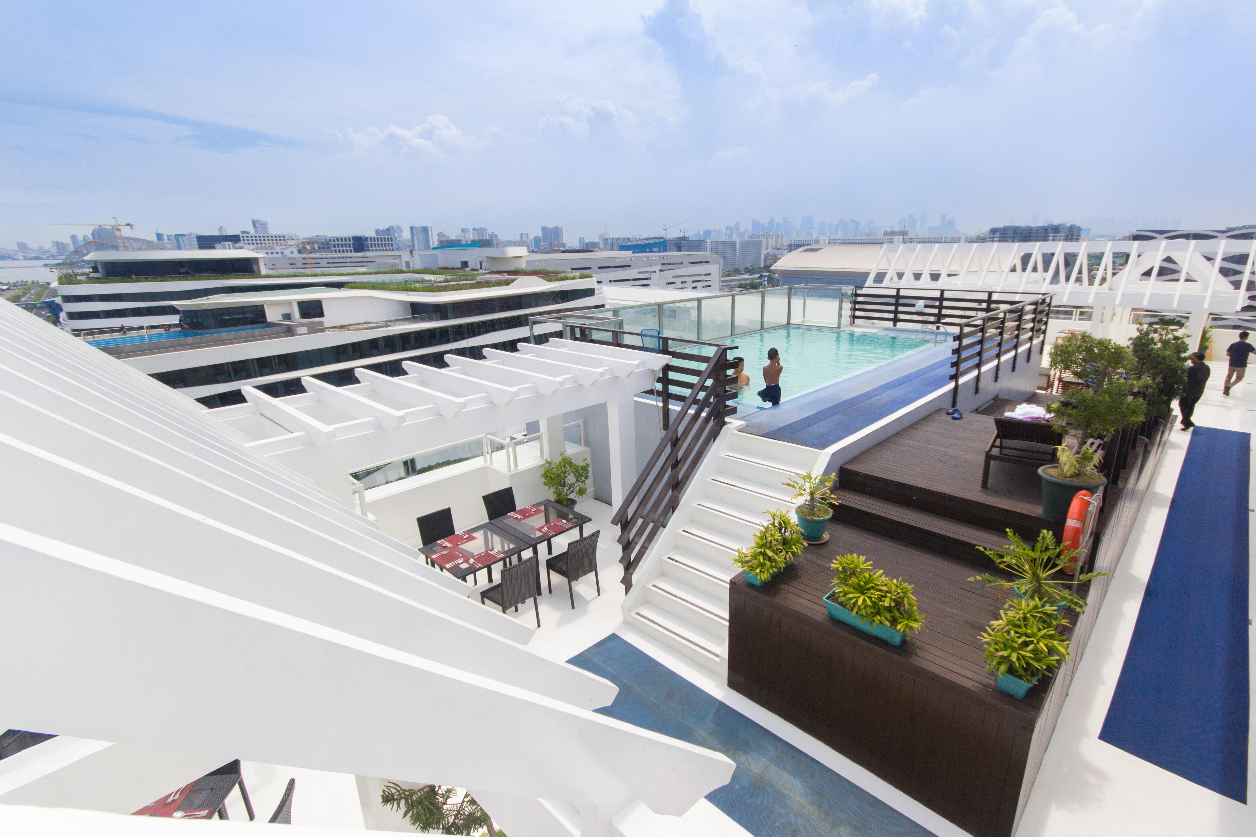 Microtel By Wyndham Mall Of Asia Pasay Exterior foto