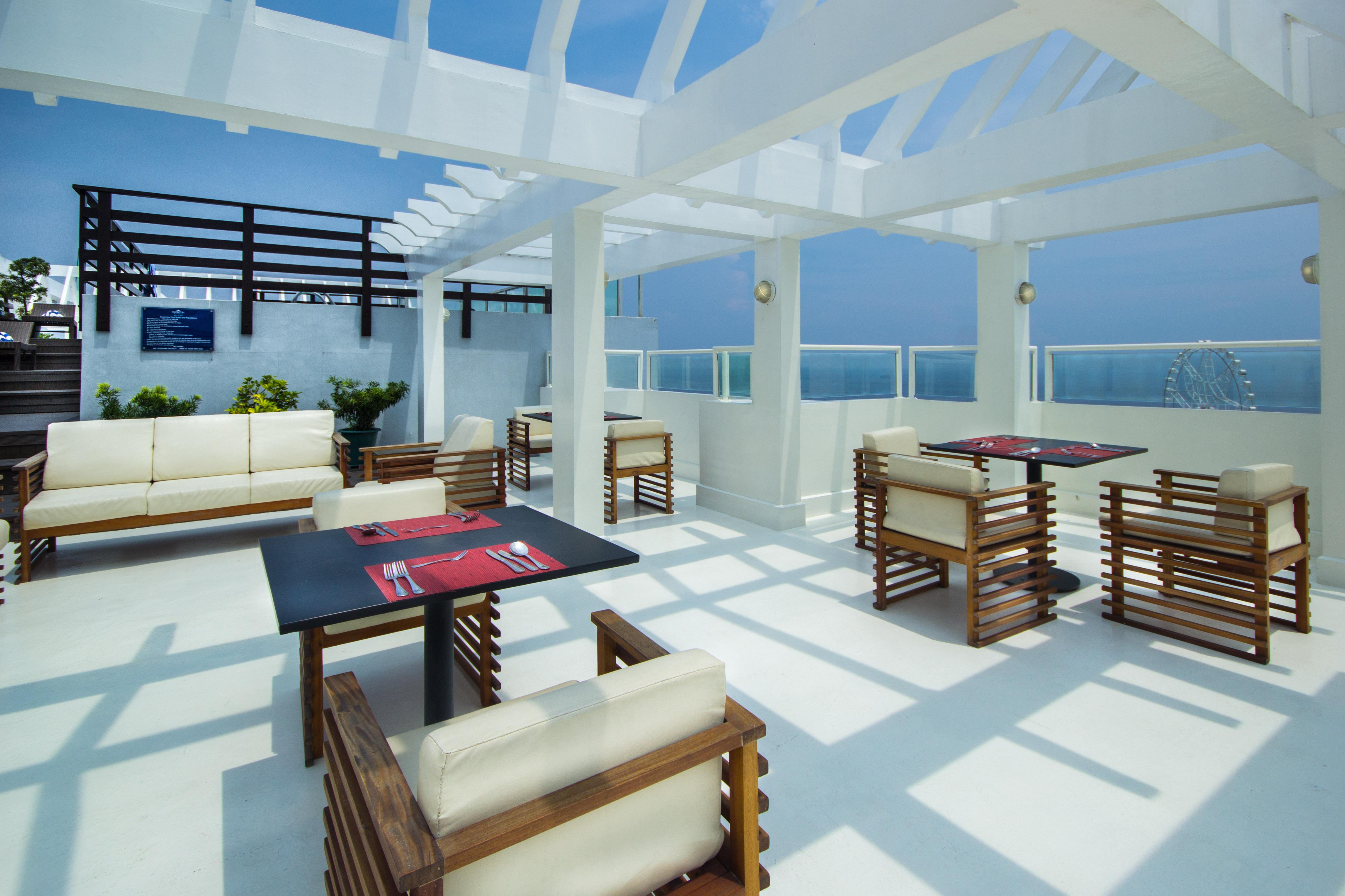 Microtel By Wyndham Mall Of Asia Pasay Exterior foto